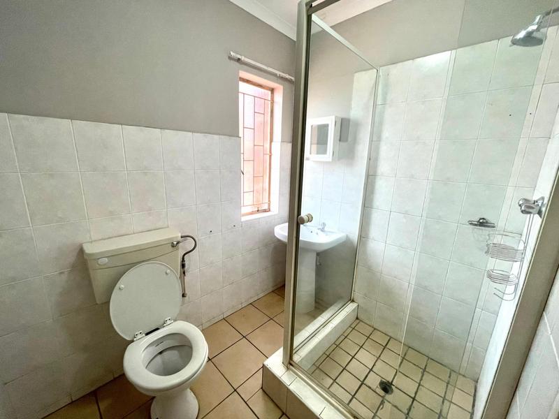 To Let 2 Bedroom Property for Rent in Kannoniers Park North West